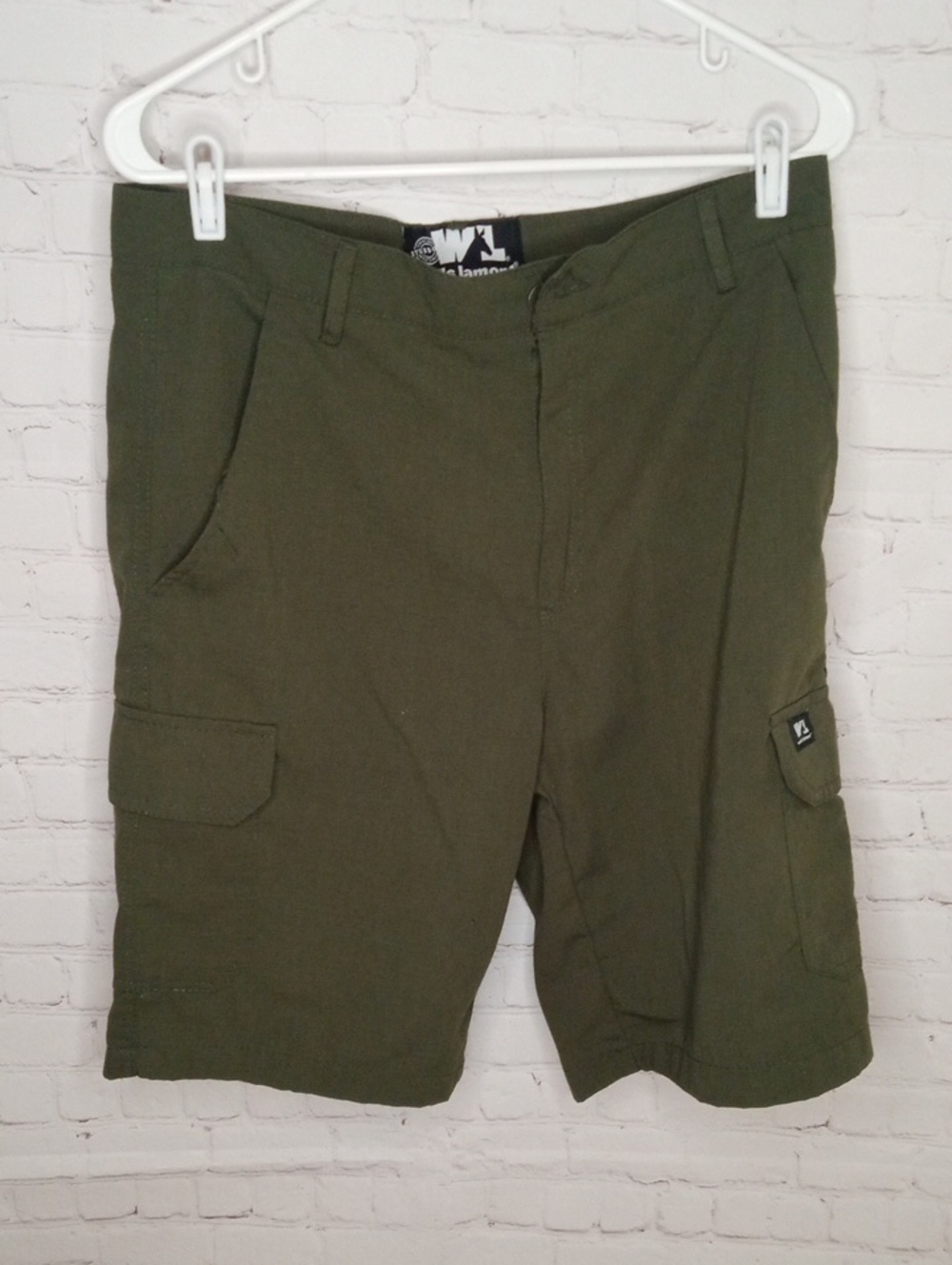 Men's Green Cargo Shorts with Utility Pockets